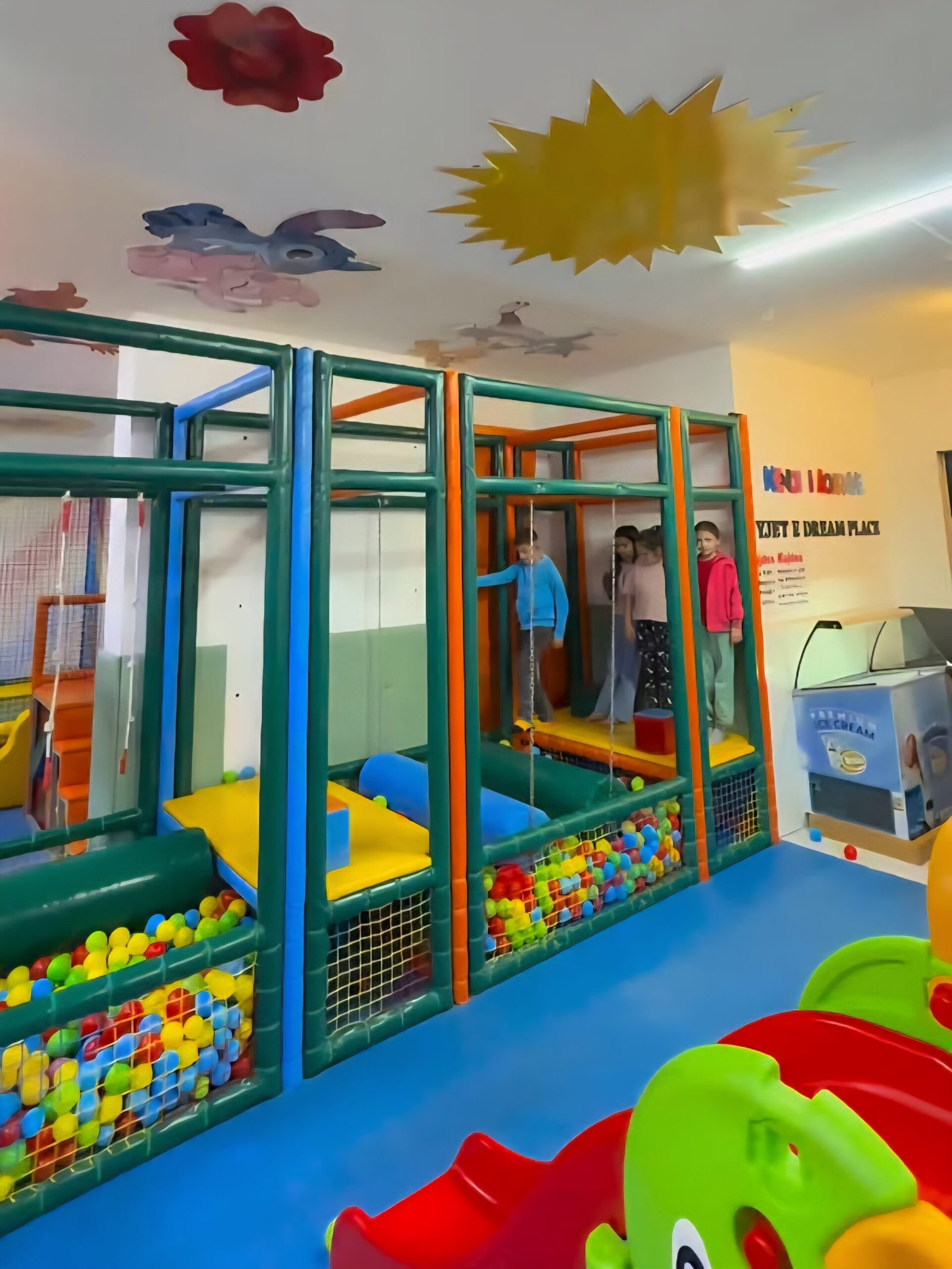 Kids playground Dream Place Lounge